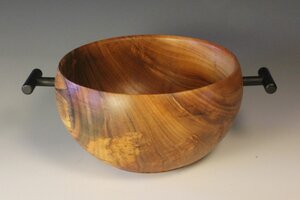 Wooden bowl with handles