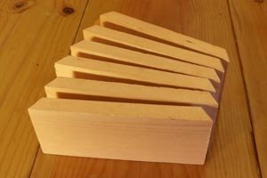 Six pieces for display shelves with 30-degree cuts.