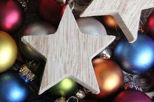 Christmas tree ornament created with a jigsaw.